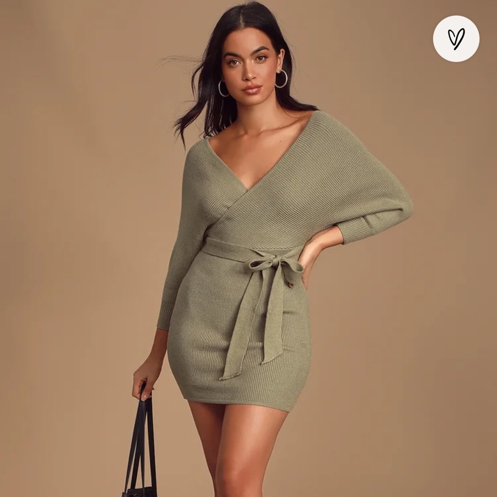 BRAND NEW WITH TAGS Lulus sage dress ✨